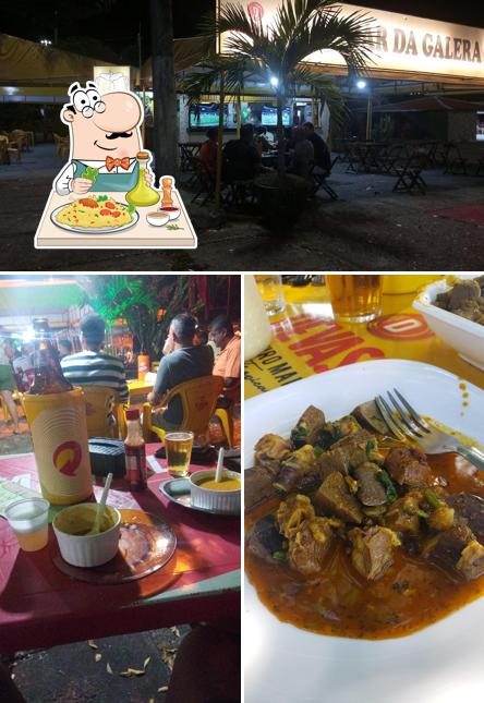 Entre diversos coisas, comida e exterior podem ser encontrados no Bar da Galera 2