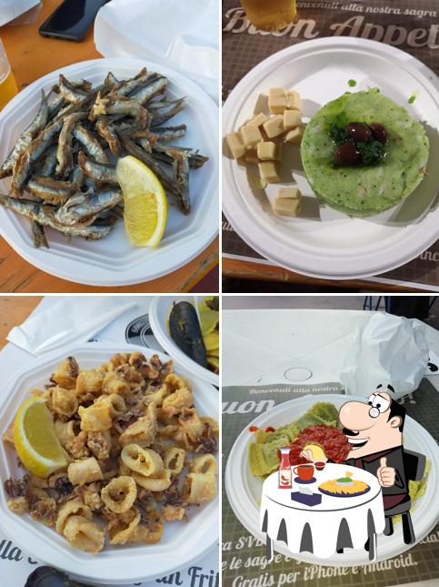 Piatto di formaggi al Società Mutuo Soccorso fra Operai =Diritto e Doveri=