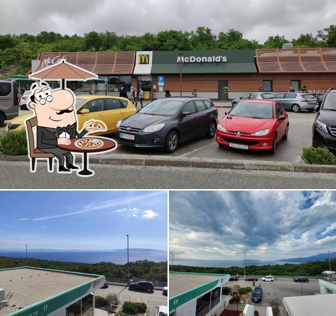 Puoi goderti l'aria fresca da seduto all'esterno di McDonald's