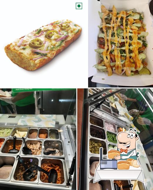 Garlic bread at Subway City Centre Mall