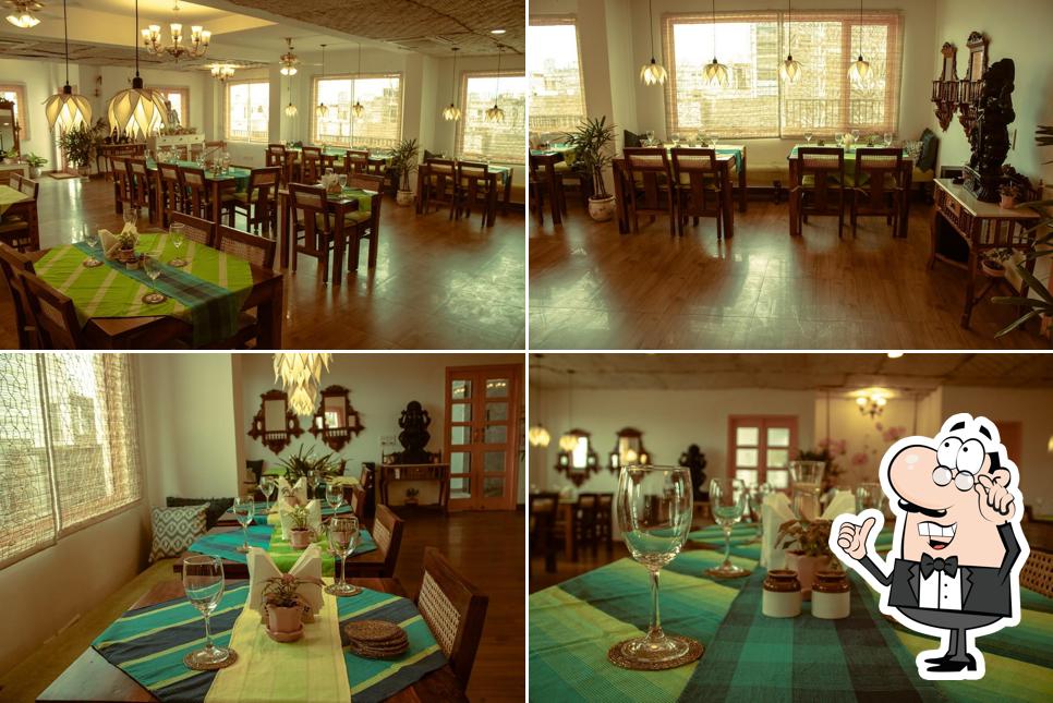 Poornatva Organic Cafe & Bakery