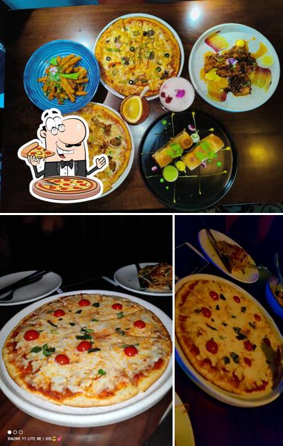 Get pizza at Striker Indore