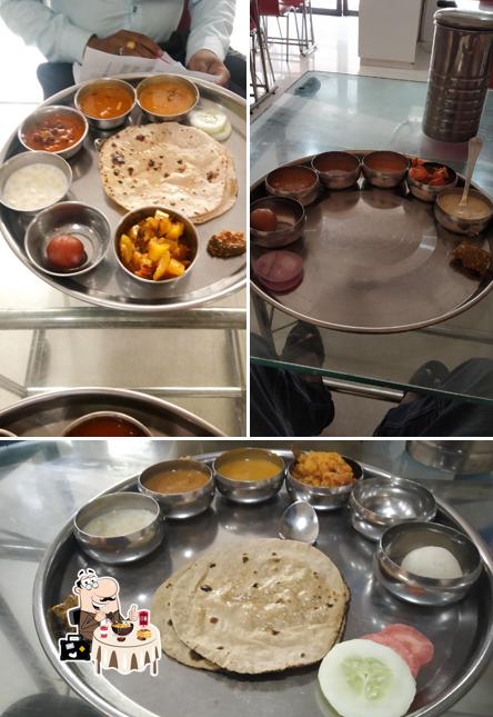 Food at Arihant Thali