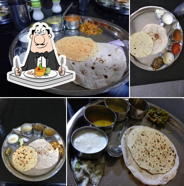 Food at Shree Gayatri Bhojanalay