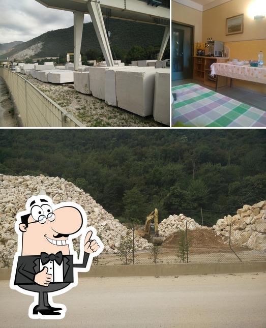 Vedi la immagine di Trattoria Conca Dei Marmi