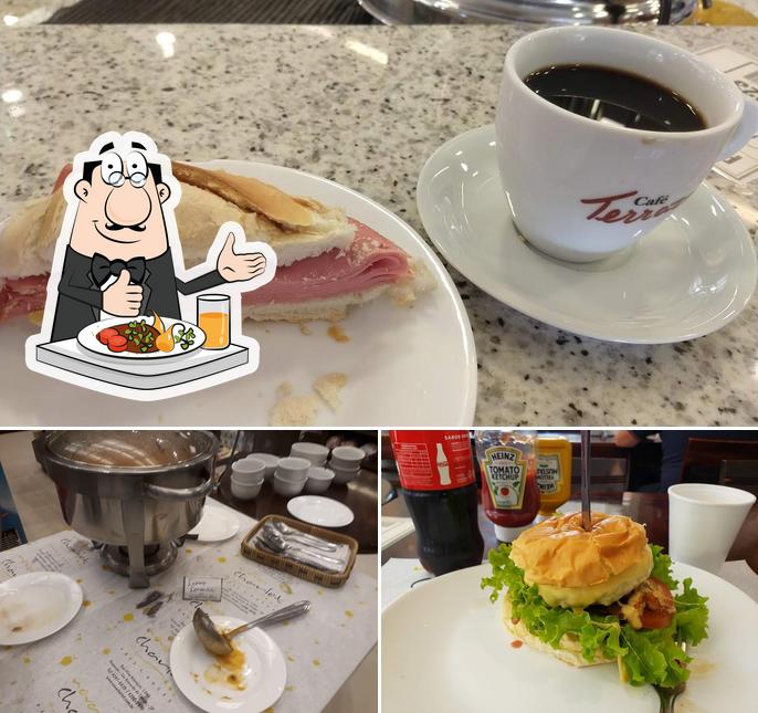 Comida em Nova Charlot