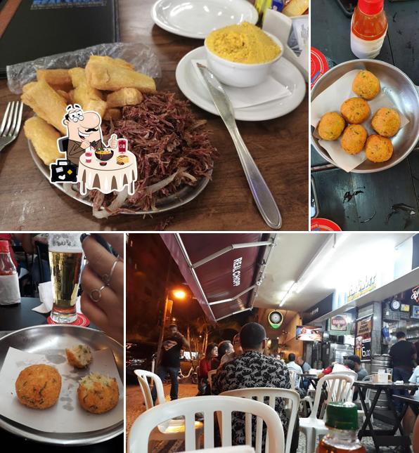 Sanduíche de carne de porco desfiada em Real Chopp