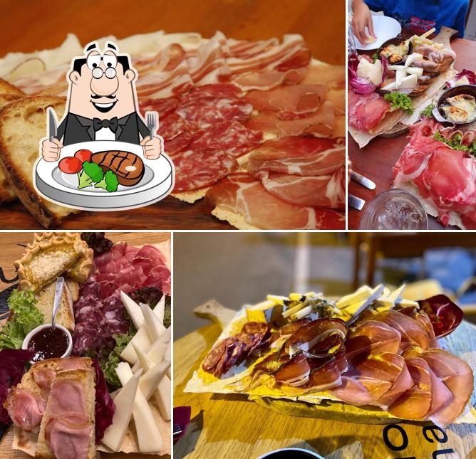 Ordina i un pasto a base di carne a Noa Sardinian Winery