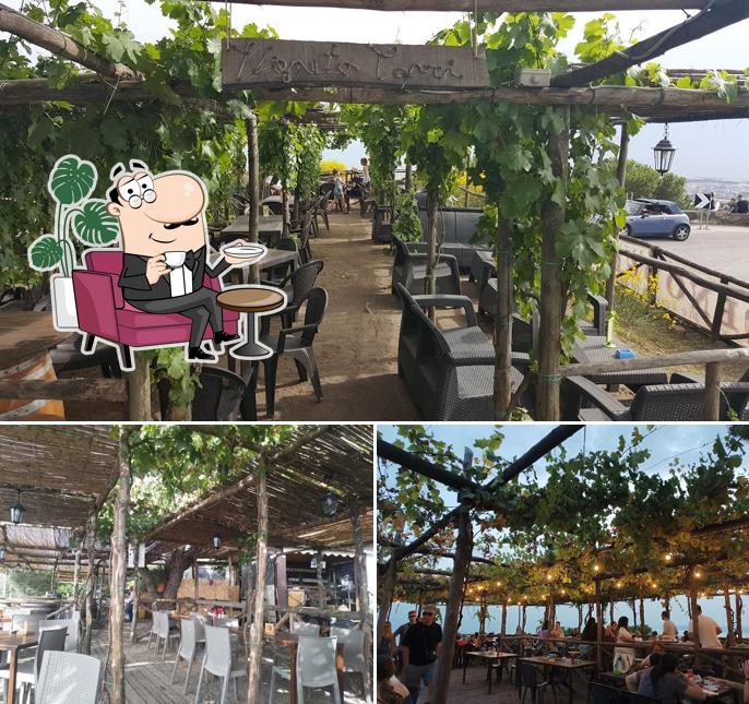 Dai un'occhiata agli interni di Terrazza Due Golfi