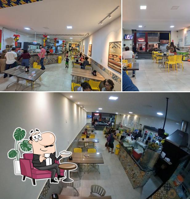 Veja imagens do interior do Pastel da Liberdade