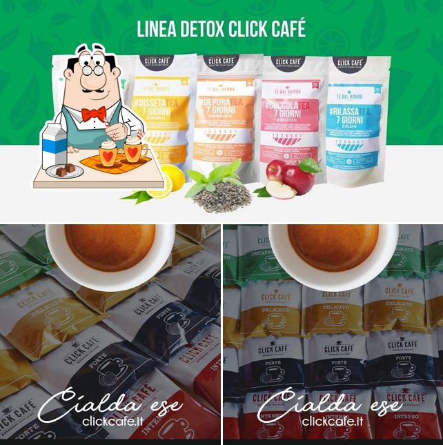 Goditi un drink a Click Cafè Corner Roma - Acilia