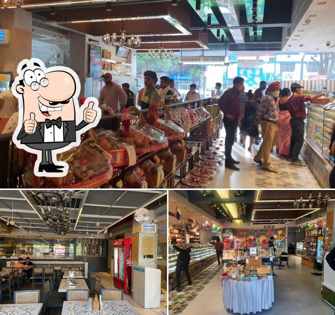 Maani's Bakery image