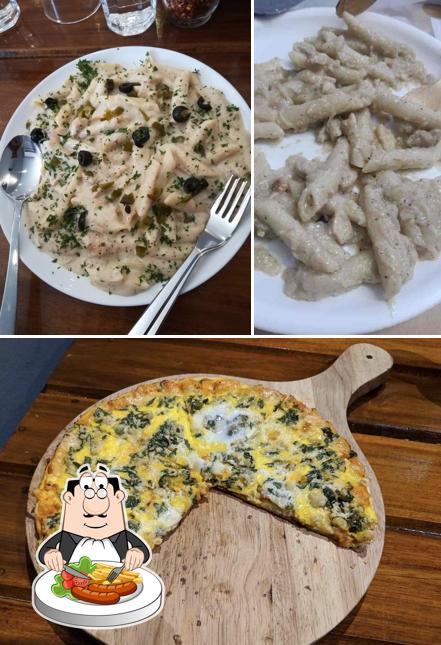 Food at PONDIS PIZZA HUB