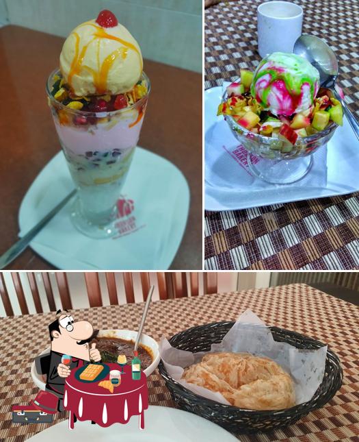 Thomson Bakers & Restaurant provides a selection of sweet dishes