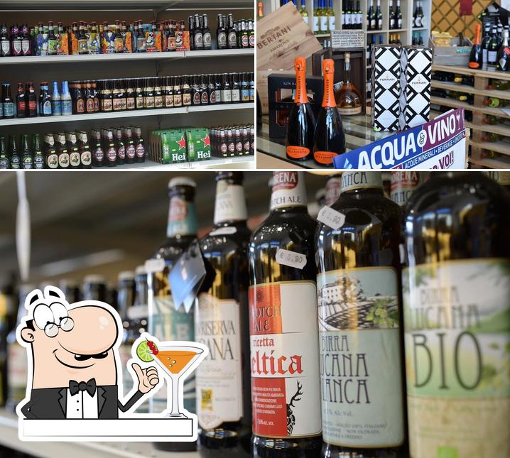Acqua e Vino Acque Minerali, Beverage, Enoteca