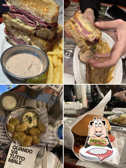 Club sandwich al OKAY Bari Social Food Club