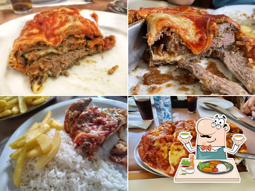 Platos en Augustu's Bar