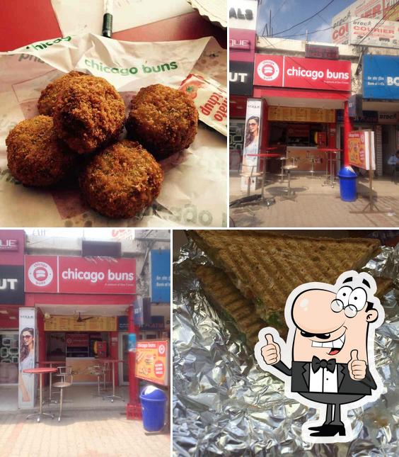 Here's a photo of Chicago Buns