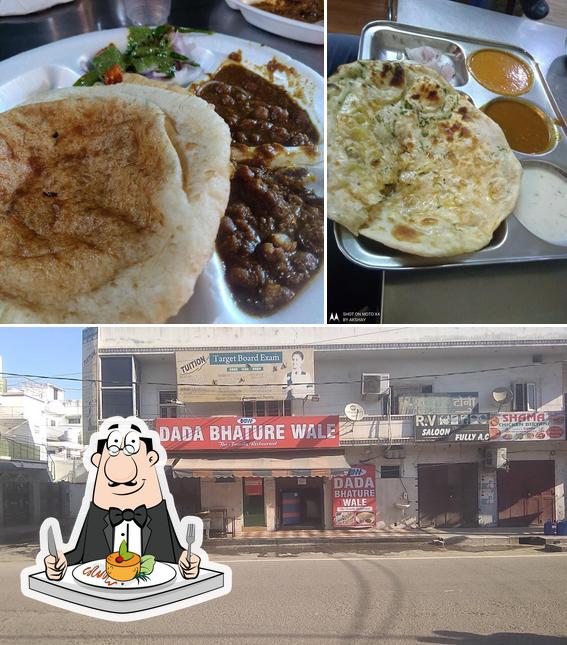 Among various things one can find food and exterior at Dada Bhature Wale