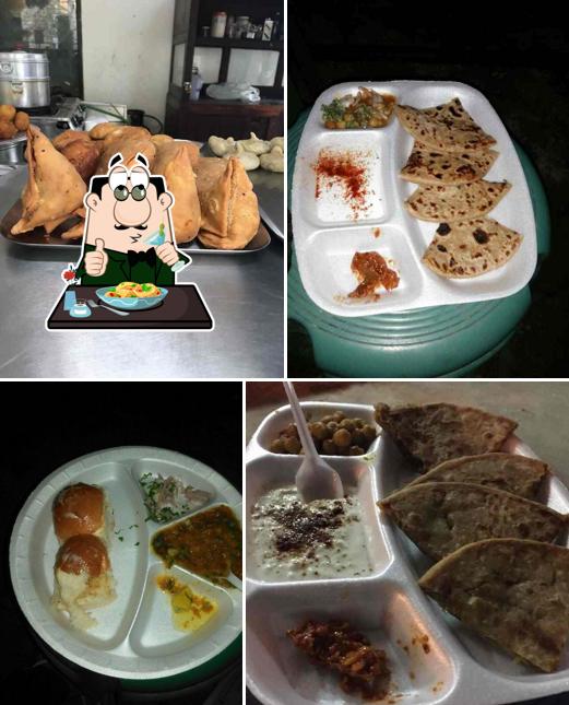 Food at Desi Rasoi by Mr. Papdi