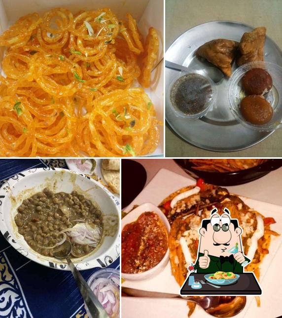 Food at Mucchad's SamosaZz & More