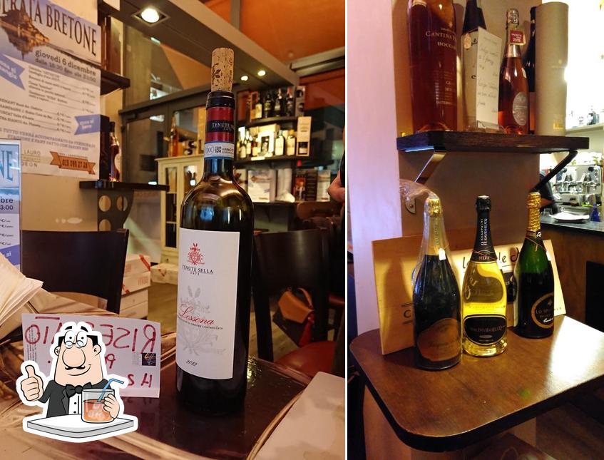 Prenditi un drink a Odeon Wine Bar