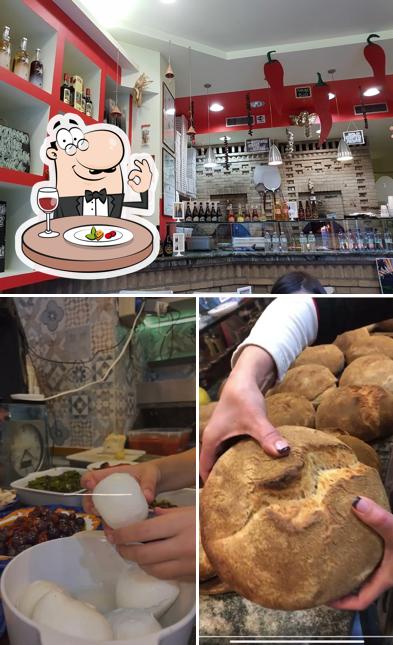 Questa è la foto che mostra la cibo e interni di Lo Spizzicotto