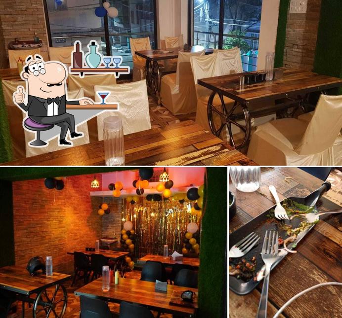 The interior of Tandoor E Laziz