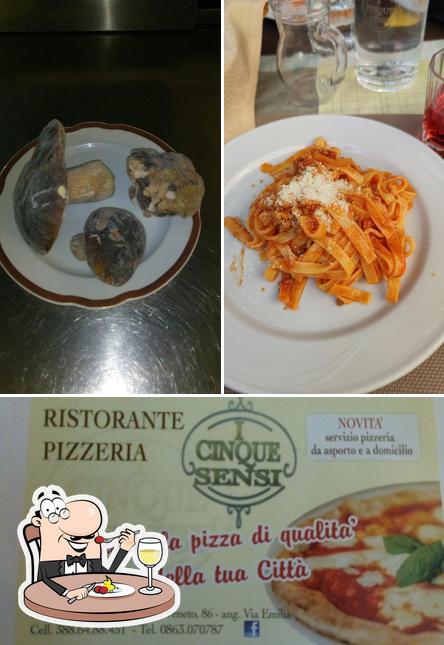 Cibo al Ristorante Pizzeria I Cinque Sensi