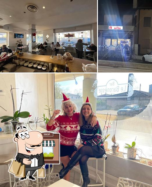 Le Baronesse di Juli si caratterizza per la esterno e interni