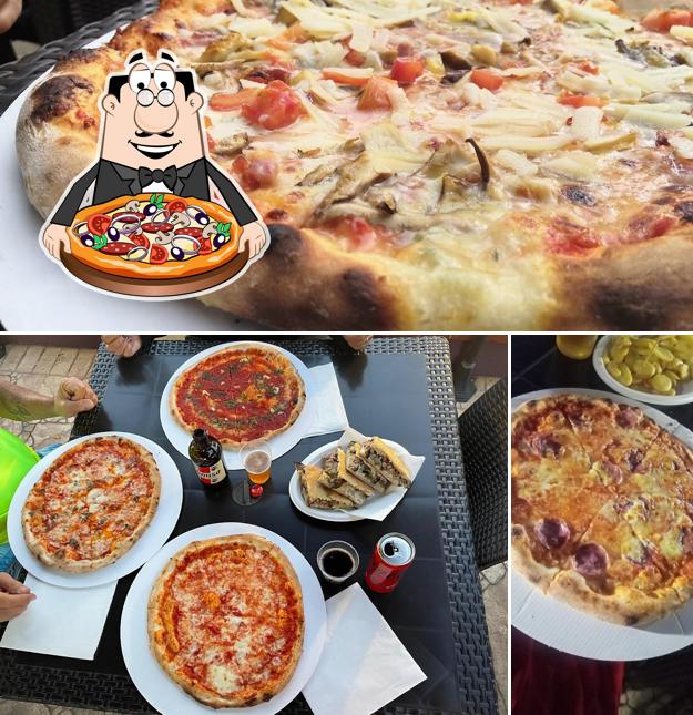 Ordina tra le svariate varianti di pizza