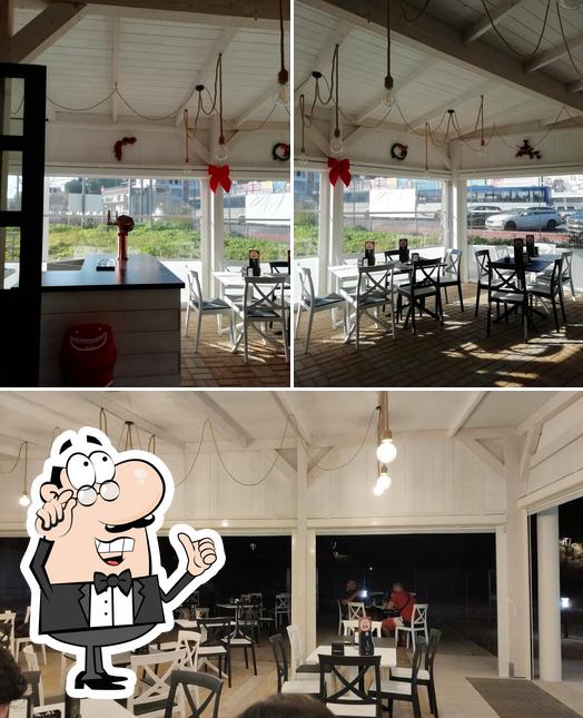 Gli interni di Hide Park Cafè