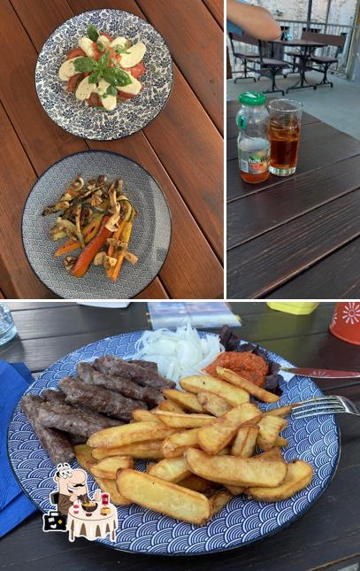 Questa è la foto che raffigura la cibo e bevanda di buffet Bunker