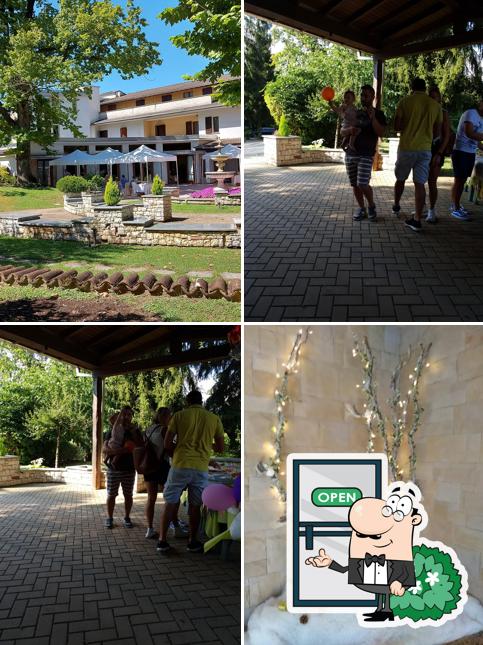 Guarda gli esterni di Ristorante Albergo Rocca del Rovere