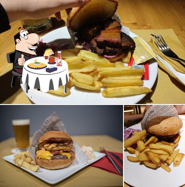 Ordina uno dei tipi di hamburger disponibili a La Birreria