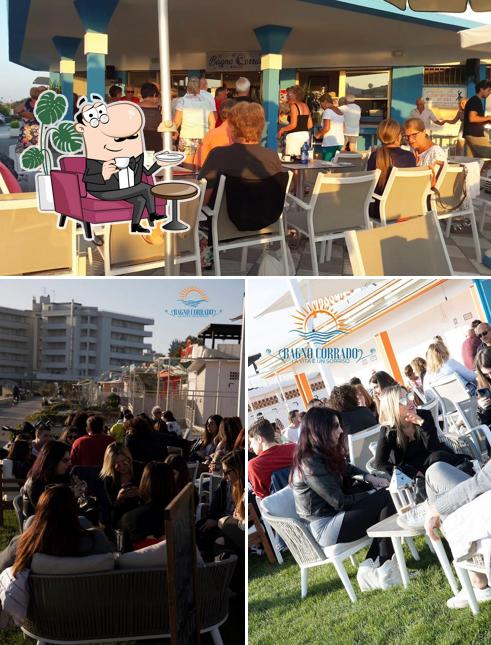 Siediti a un tavolo di Bagno Corrado