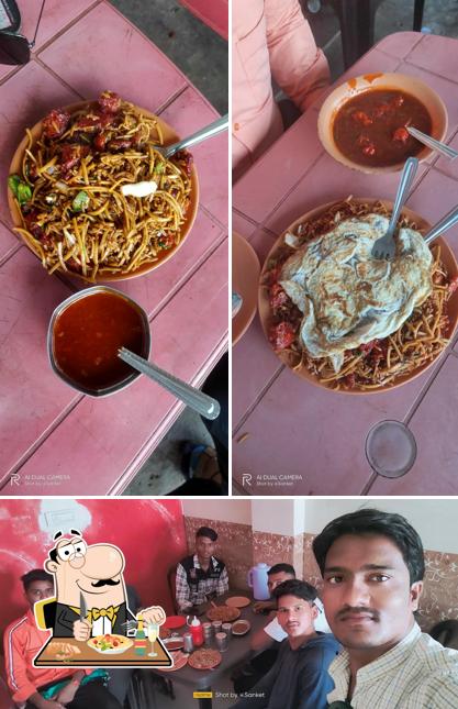 Pad thai at Hot Chinese corner