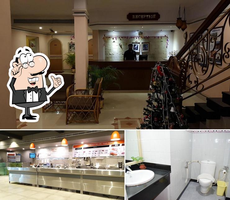 The photo of Hotel Abad Fort Kochi Chullikkal’s interior and food