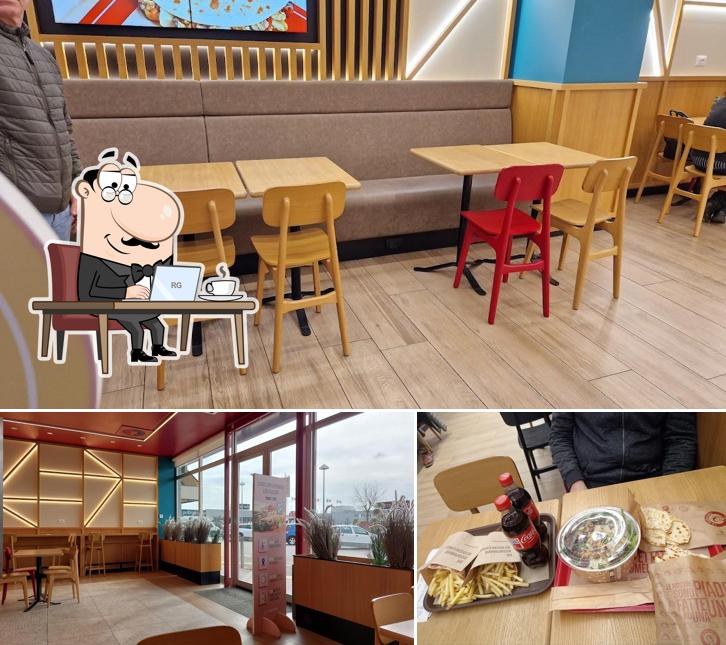 Dai un'occhiata agli interni di La Piadineria