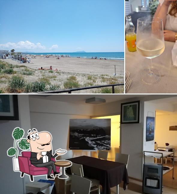 Dai un'occhiata agli interni di Marechiaro Ristorante Pizzeria