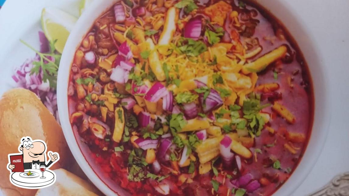 Food at QuikShef Anand