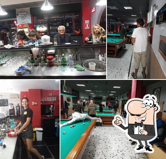 Gli interni di Caffè biliardo Ostia