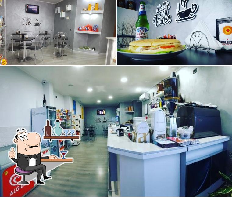 Questa è la immagine che presenta la interni e birra di Caffè del Viale