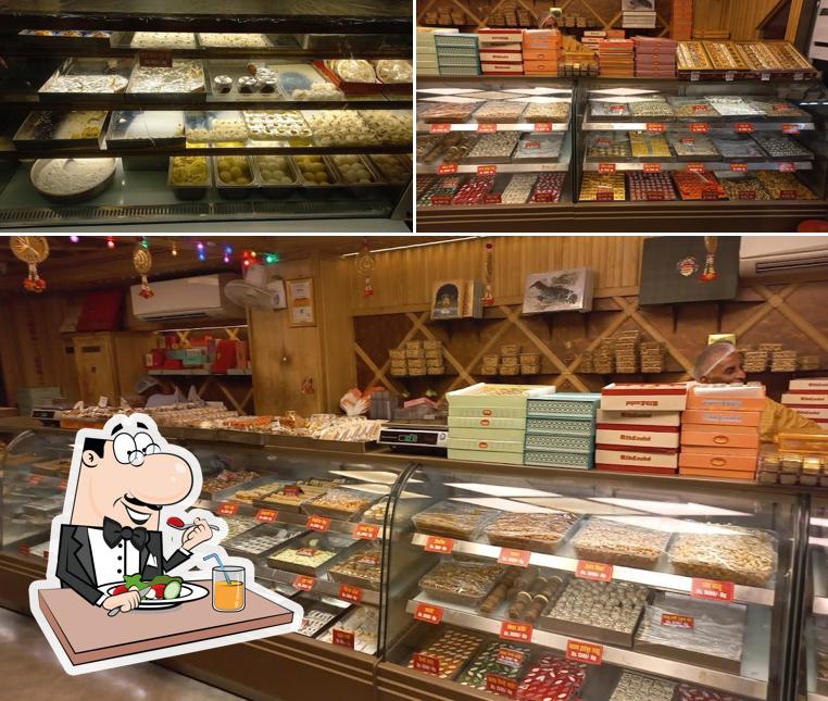 Food at Moti Mahal Restaurant