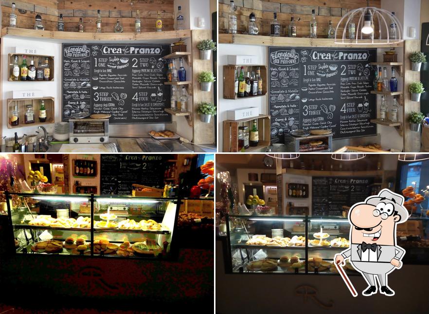 Tra le varie cose da Roxy Café (ROXY CAFE MODENA) si possono trovare la esterno e lavagna