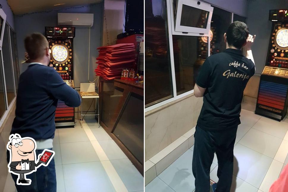 Gli esterni di Caffe bar Galerija