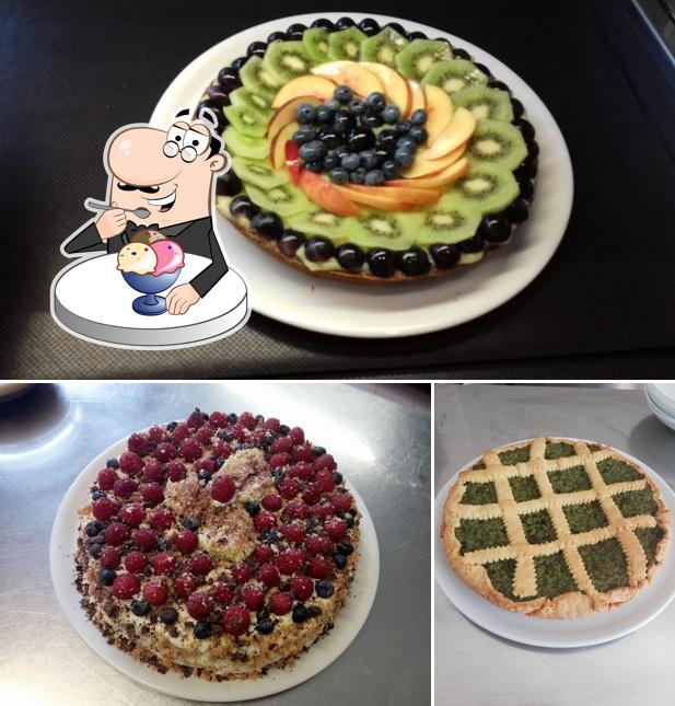 Bar Ristorante Borghesi serve un'ampia gamma di dessert