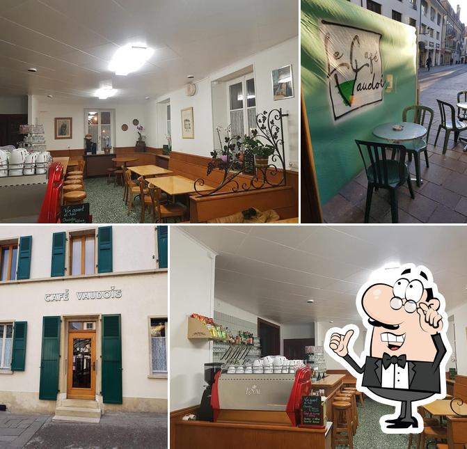 Siediti a un tavolo di Café Vaudois Pinte Nyonnaise