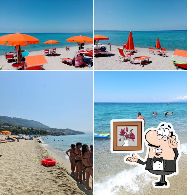 Siediti a un tavolo di Regina del Mare - Lido Ristorante