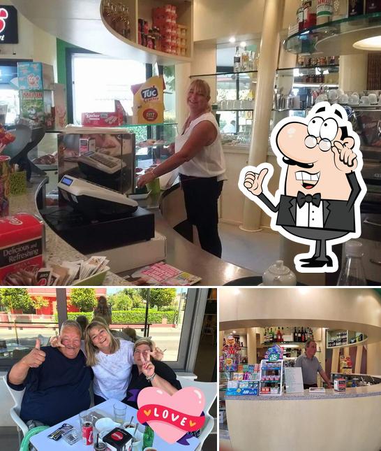 Dai un'occhiata agli interni di Bar cella